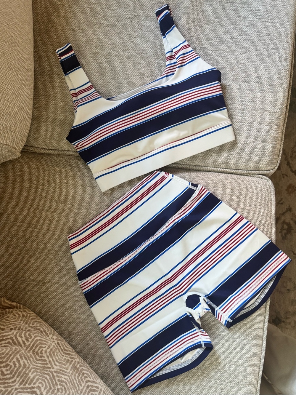 FANCY FLEXION STRIPE BRA & SHORTS🇺🇸